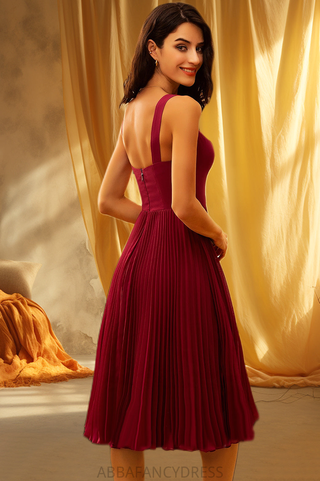 Skylar A-line Square Knee-Length Chiffon Homecoming Dress With Pleated DRP0020530