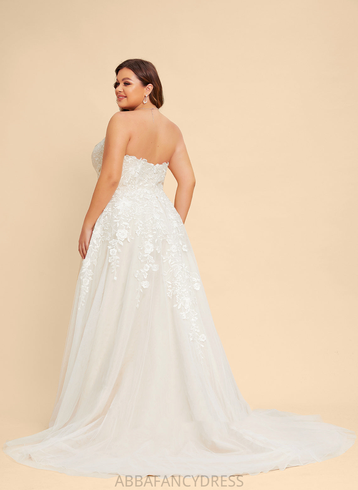 Court Wedding Dresses Sweetheart Train Wedding Ball-Gown/Princess Nathalia Lace Tulle Dress