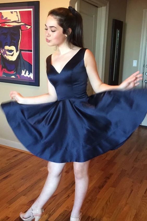 V Neck Sleeveless A Line Satin Homecoming Dresses Izabelle Pleated Dark Navy Short Simple