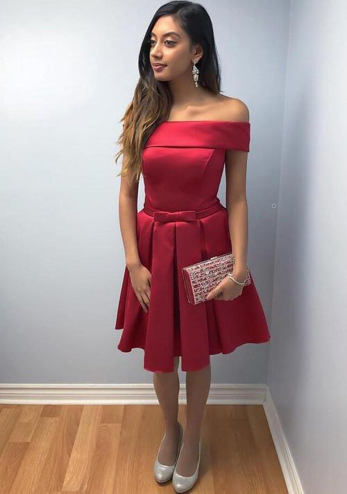 Off The Shoulder Red Pleated Bowknot Hana A Line Homecoming Dresses Satin Elegant Knee Length