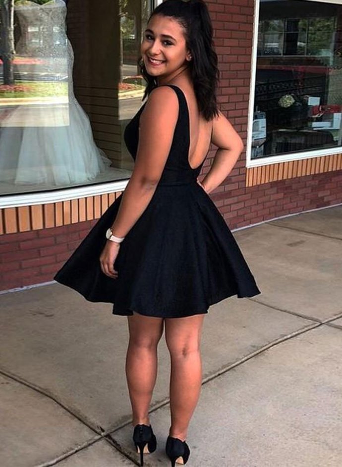 Black Backless Deep A Line Homecoming Dresses Jazmyn Satin V Neck Sleeveless Short Pleated