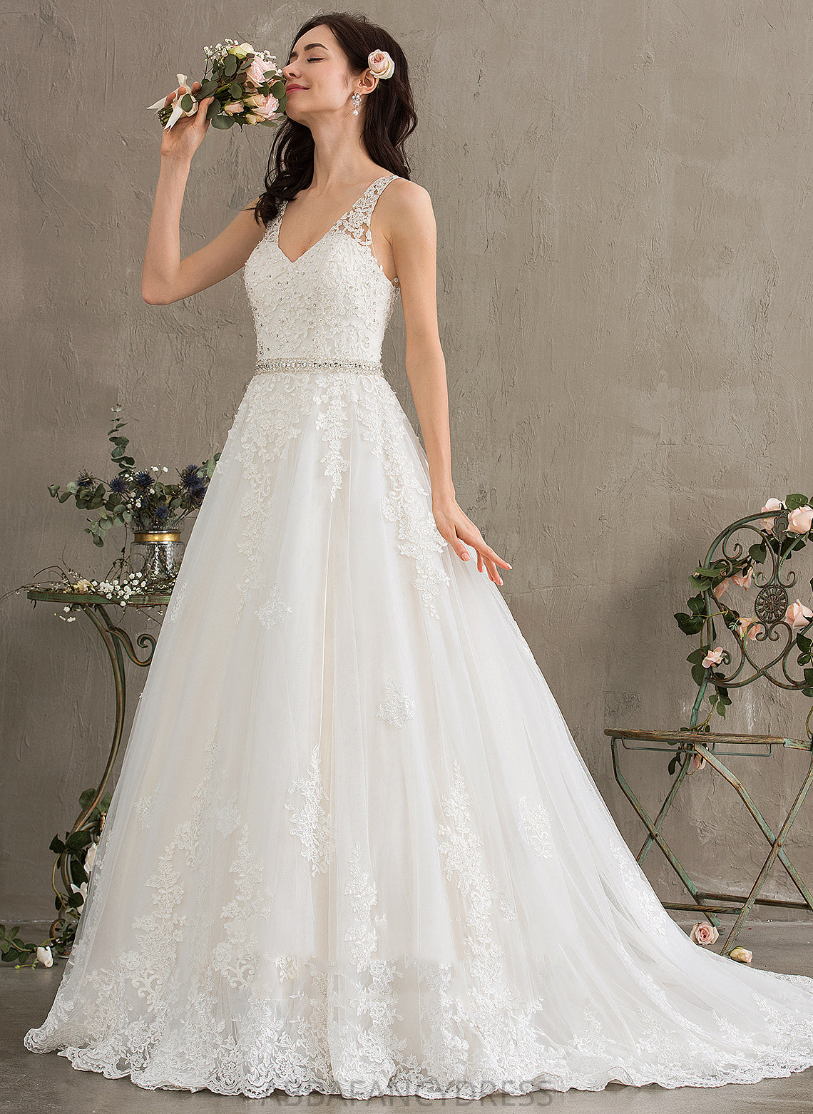 Wedding Wedding Dresses Train Dress Lace Elvira Tulle Sequins With Beading V-neck Court Ball-Gown/Princess