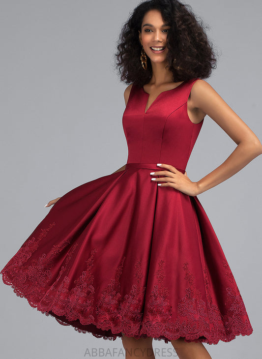 Homecoming Dresses Appliques With V-neck Homecoming Lace Dress Satin A-Line Knee-Length Amiyah