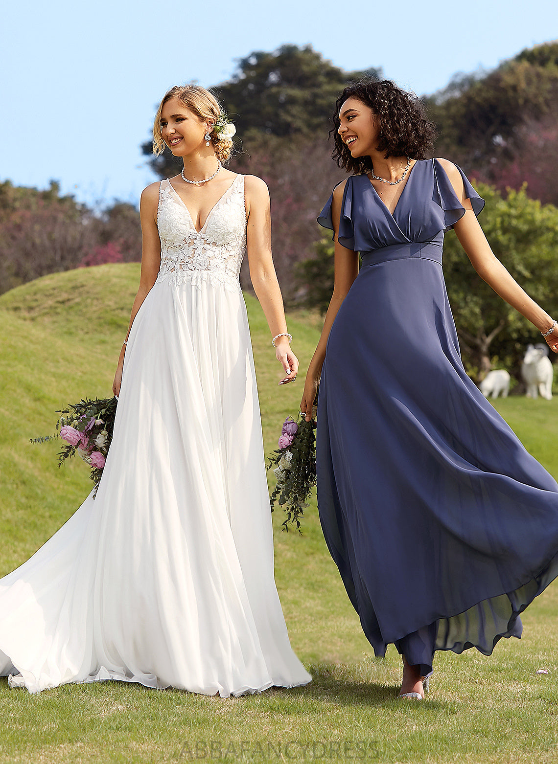 V-neck Chiffon Wedding Dresses With Beading Train Dress Sequins Court Wedding Sanaa Lace A-Line