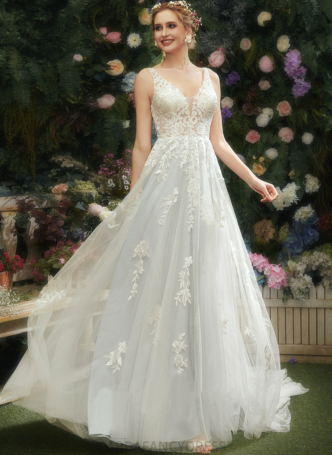 Wedding Dresses Court Train A-Line With V-neck Wedding Lace Laylah Tulle Dress