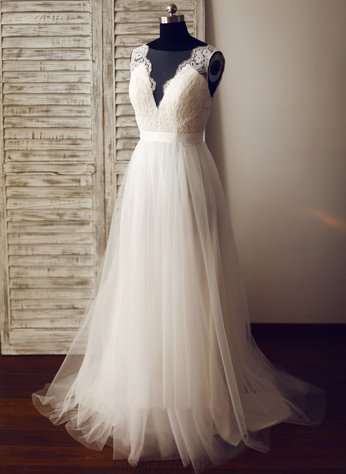 A-Line Train Dress Wedding Dresses Renee V-neck Tulle Wedding Sweep