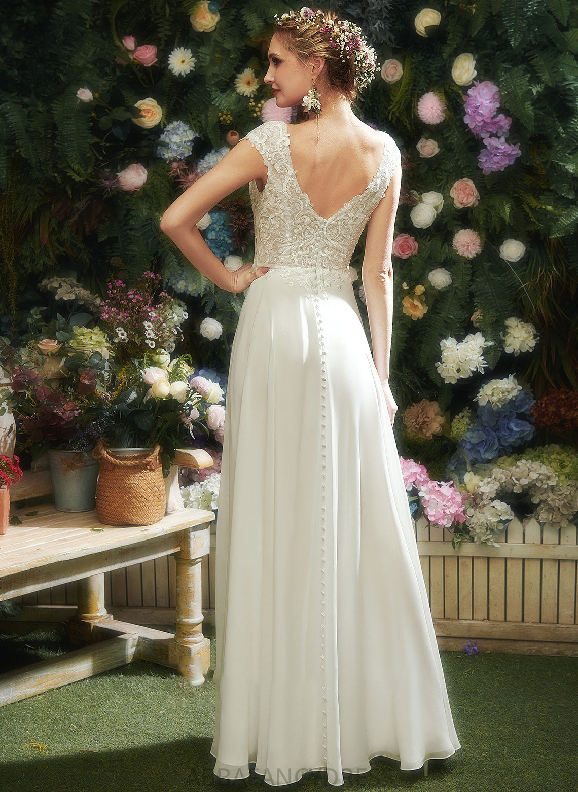 Floor-Length With Iyana Wedding Dress V-neck A-Line Wedding Dresses Lace