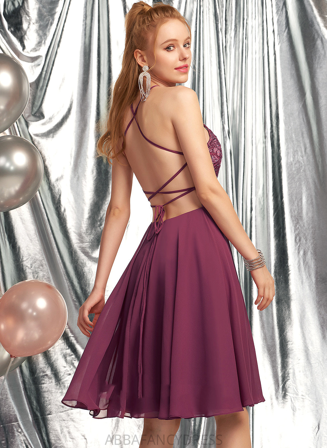 Knee-Length Chiffon Neck Homecoming A-Line Laila Beading Homecoming Dresses With Dress Scoop Lace