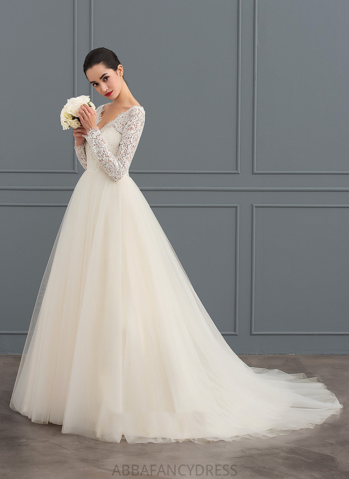 Kinsley Tulle Ball-Gown/Princess Dress Wedding Dresses Court Lace Wedding V-neck Train