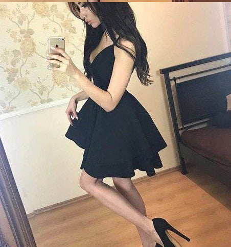 A-Line V-Neck Tired Black Ruby Homecoming Dresses 2024