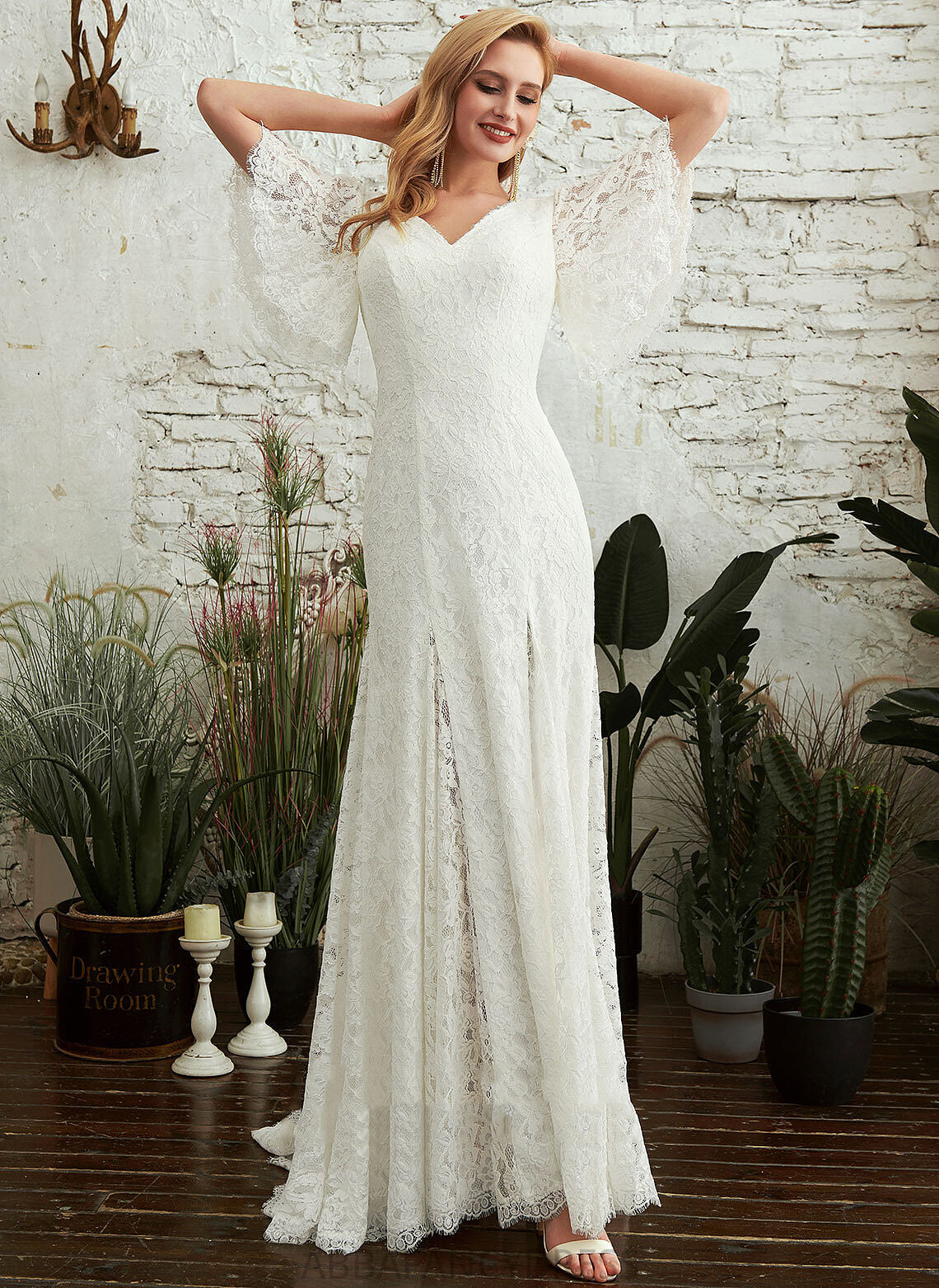 Train Front Dress V-neck Mckinley Split With Wedding Sweep Wedding Dresses Sheath/Column Lace