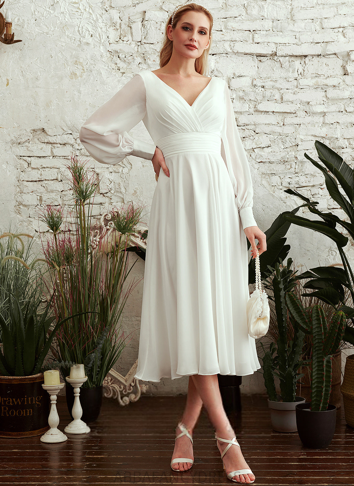 A-Line Dress Wedding Dresses V-neck Chiffon Armani Wedding Tea-Length