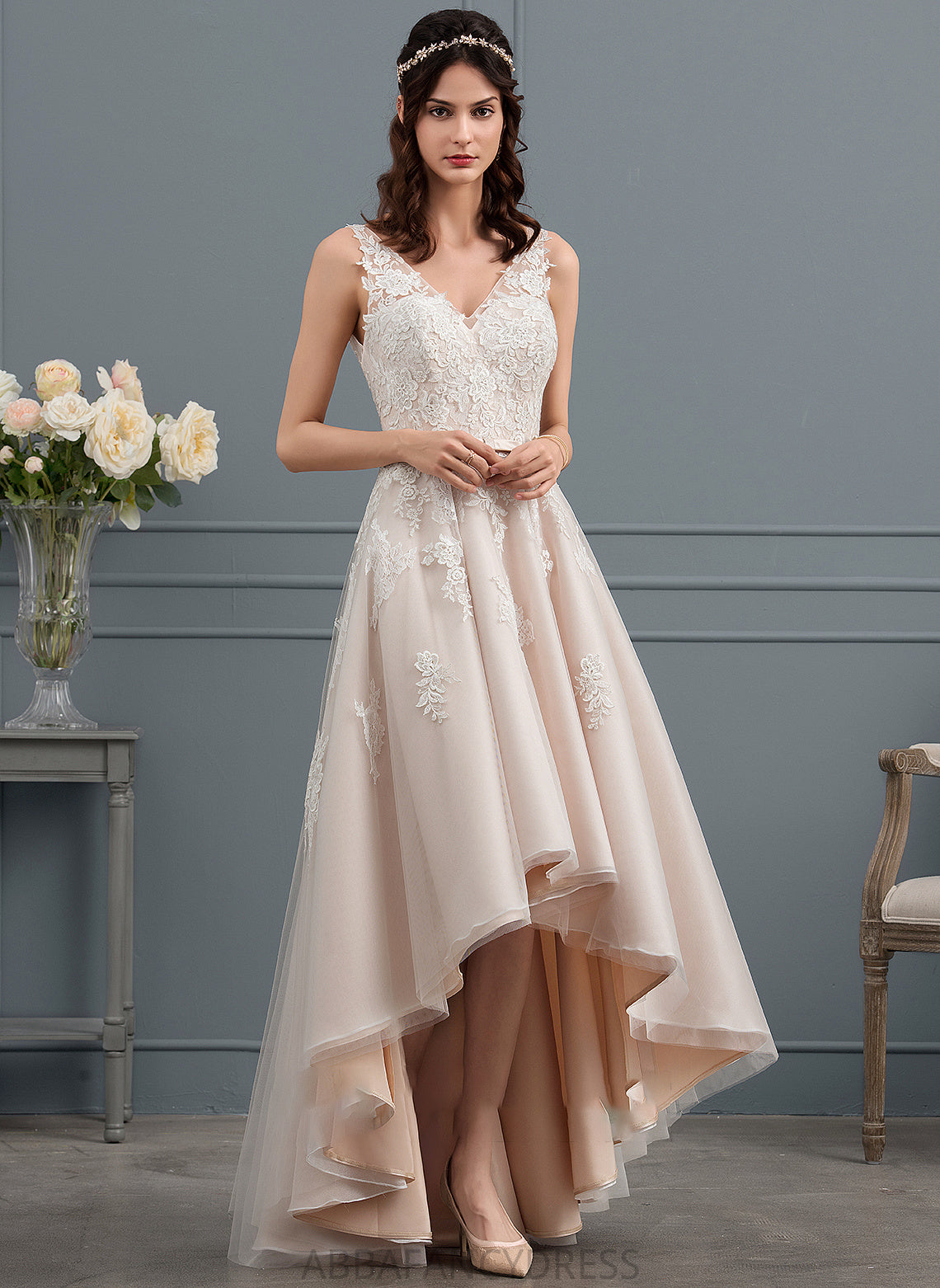 Dress Tulle With Asymmetrical Sandy A-Line Wedding V-neck Wedding Dresses Bow(s) Lace