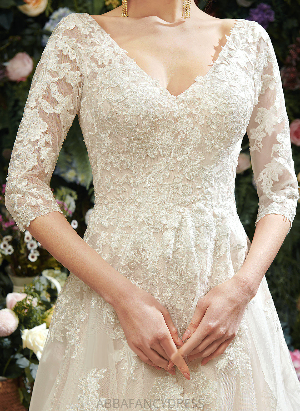 A-Line Lace With V-neck Tulle Court Wedding Dresses Iliana Sequins Dress Train Wedding