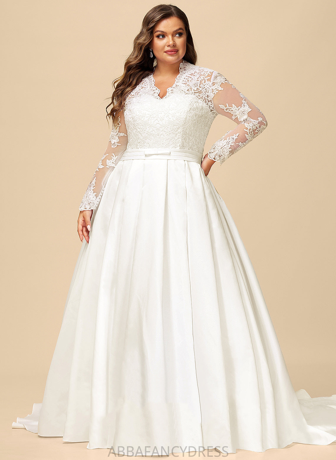 Court Marianna With Wedding Wedding Dresses Ball-Gown/Princess Train Lace V-neck Satin Bow(s) Dress