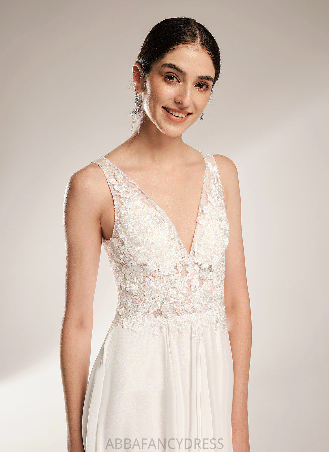 V-neck Chiffon Wedding Dresses With Beading Train Dress Sequins Court Wedding Sanaa Lace A-Line