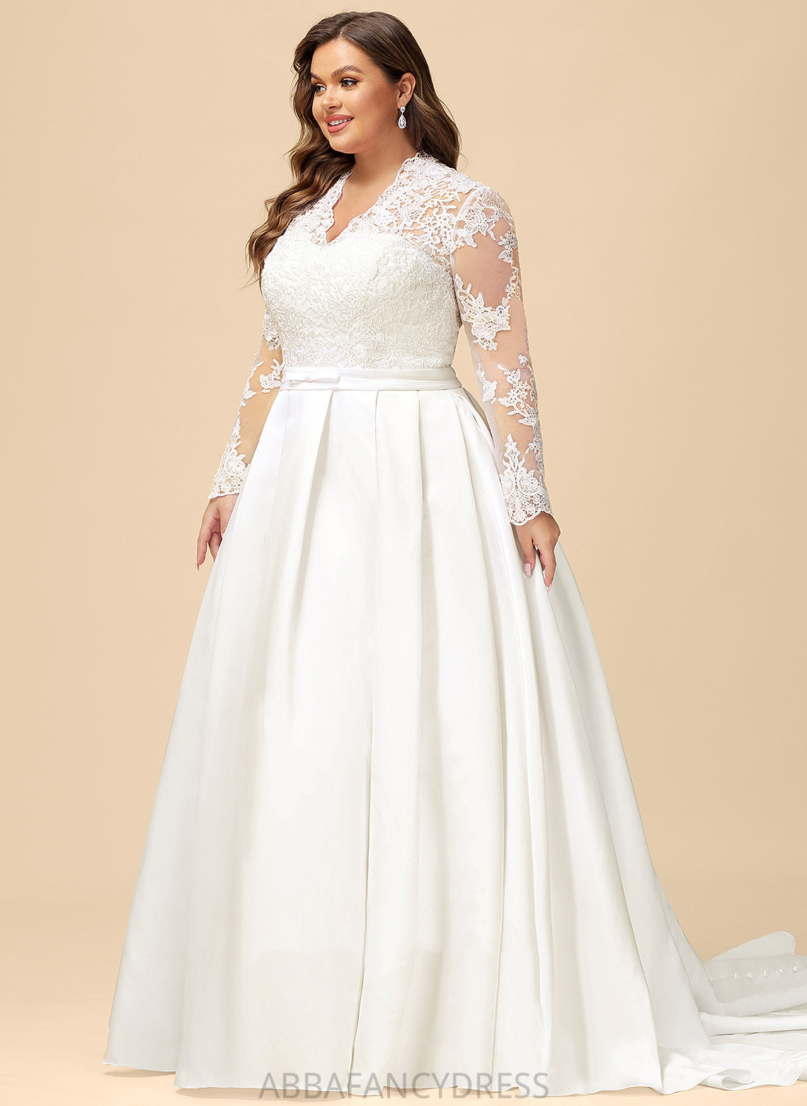 Court Marianna With Wedding Wedding Dresses Ball-Gown/Princess Train Lace V-neck Satin Bow(s) Dress