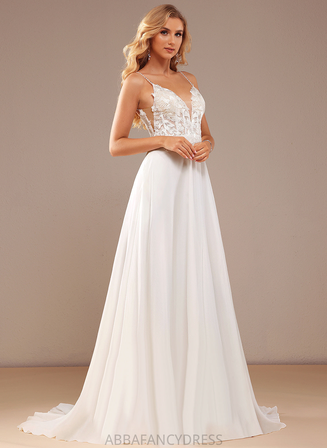 Sequins Train Dress With Deanna Wedding Feather V-neck Beading Pockets A-Line Court Lace Lace Wedding Dresses Chiffon