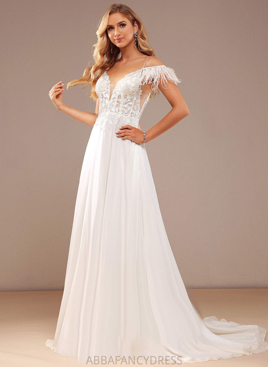 Sequins Train Dress With Deanna Wedding Feather V-neck Beading Pockets A-Line Court Lace Lace Wedding Dresses Chiffon