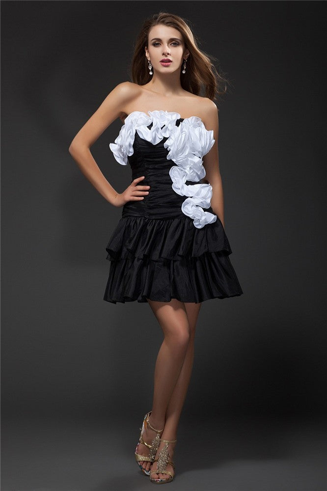 A-Line/Princess Homecoming Dresses Strapless Ruffles Hand-Made Flower Sleeveless Short Gisselle Taffeta Cocktail Dresses