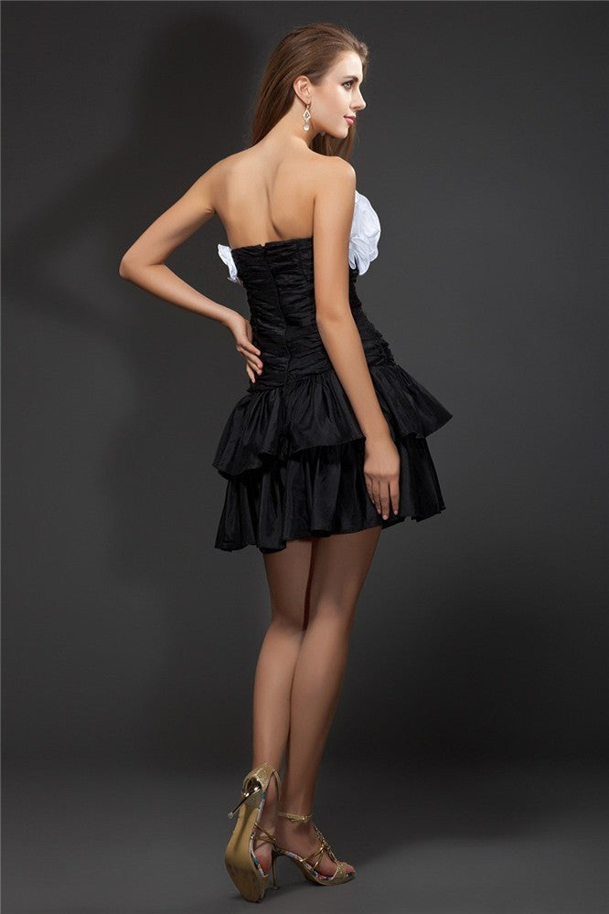 A-Line/Princess Homecoming Dresses Strapless Ruffles Hand-Made Flower Sleeveless Short Gisselle Taffeta Cocktail Dresses